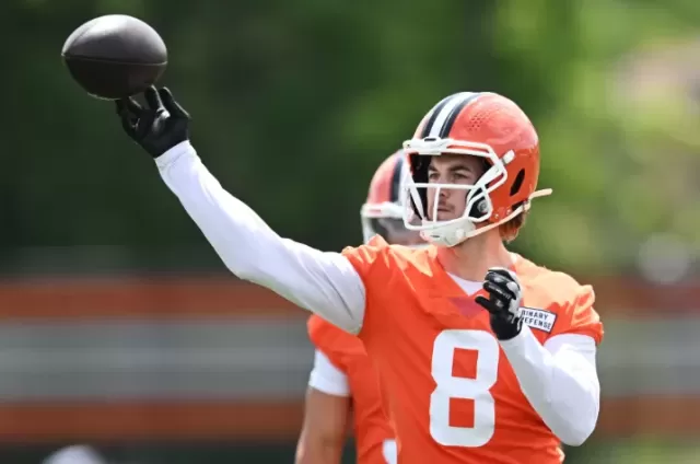 Browns Trade Kenny Pickett to Raiders Amid QB Roster Overhaul